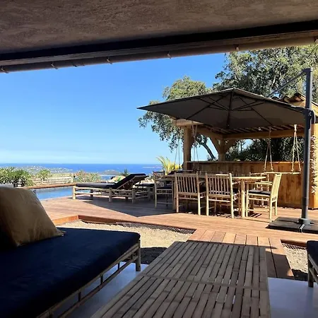 Magnifique Avec Piscine, Splendide Vue Mer. *